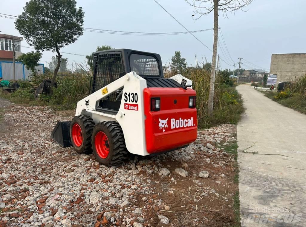 Bobcat S 130 Kompaktrakodók