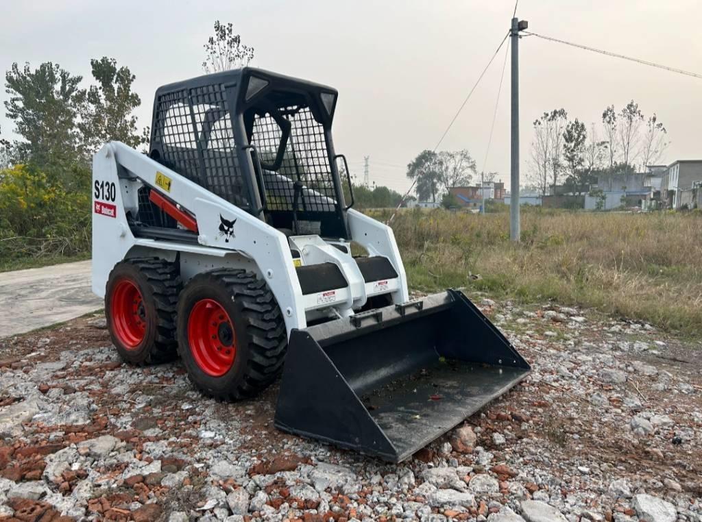 Bobcat S 130 Kompaktrakodók