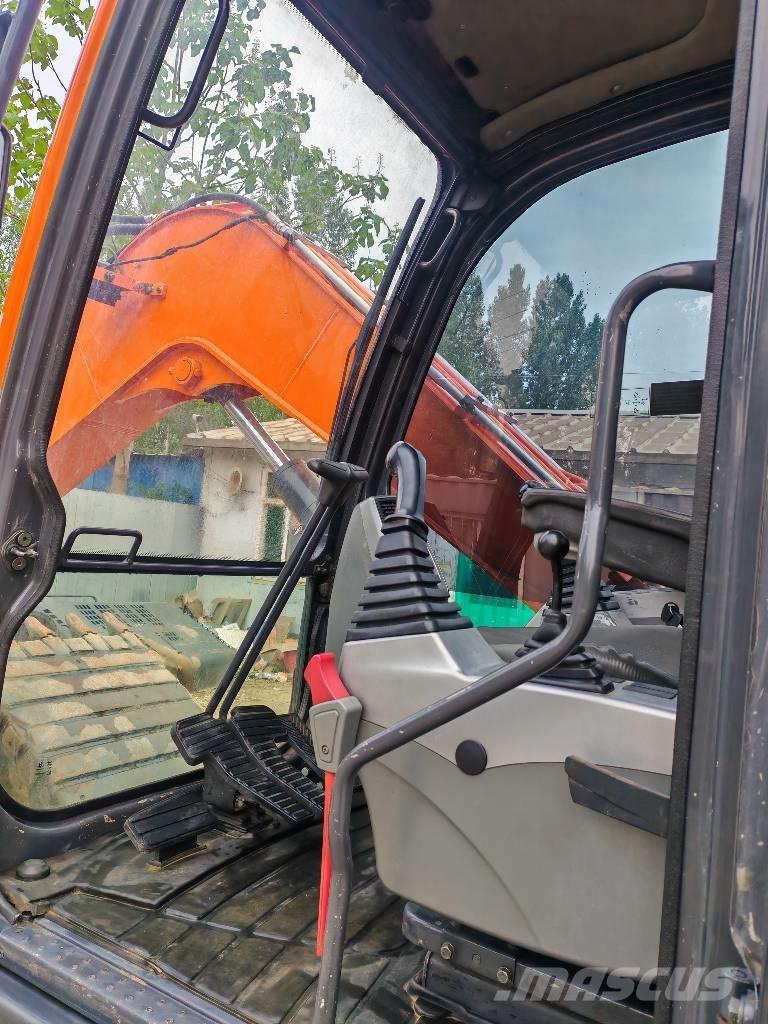 Doosan DX75-9C Közepes (midi) kotrók 7 t - 12 t