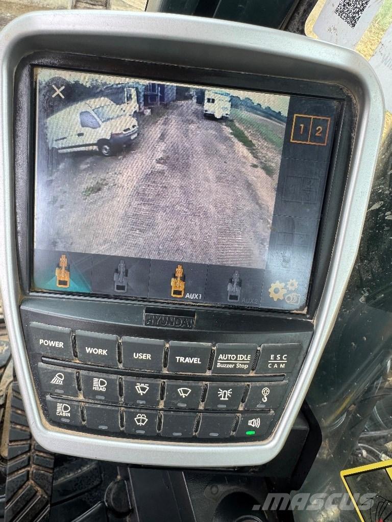 Hyundai HX140 LC Lánctalpas kotrók