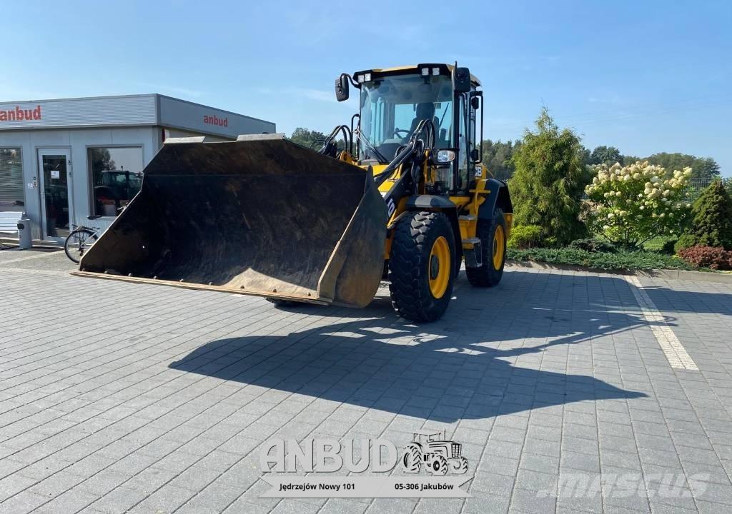 JCB 411 HT Gumikerekes homlokrakodók