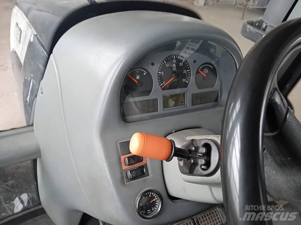 Valtra T 171 Traktorok