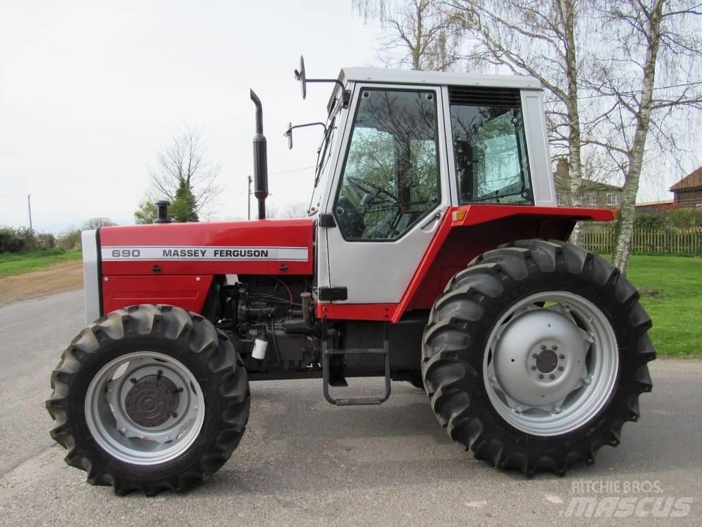 Massey Ferguson 690 Traktorok