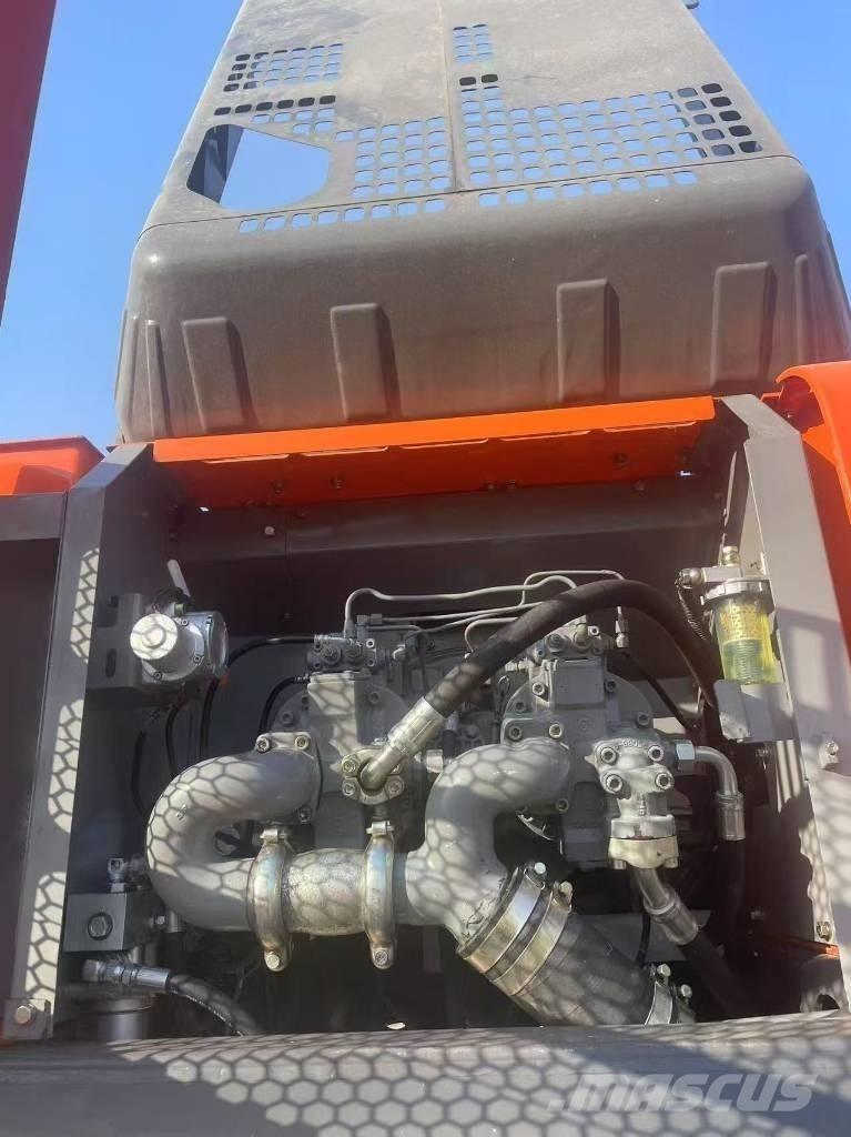 Hitachi ZX 350 Lánctalpas kotrók