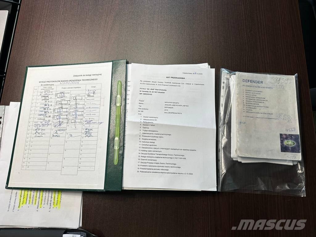 Land Rover Defender Mobil daruk