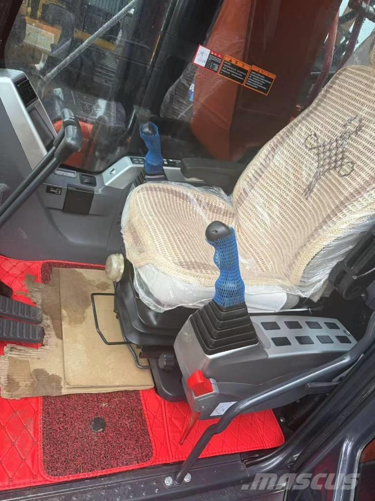 Doosan DX 225 Lánctalpas kotrók