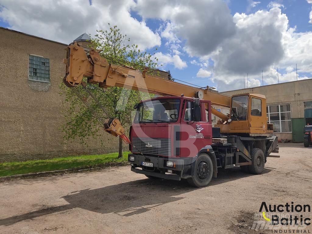 MAZ 533731 Terepdaruk