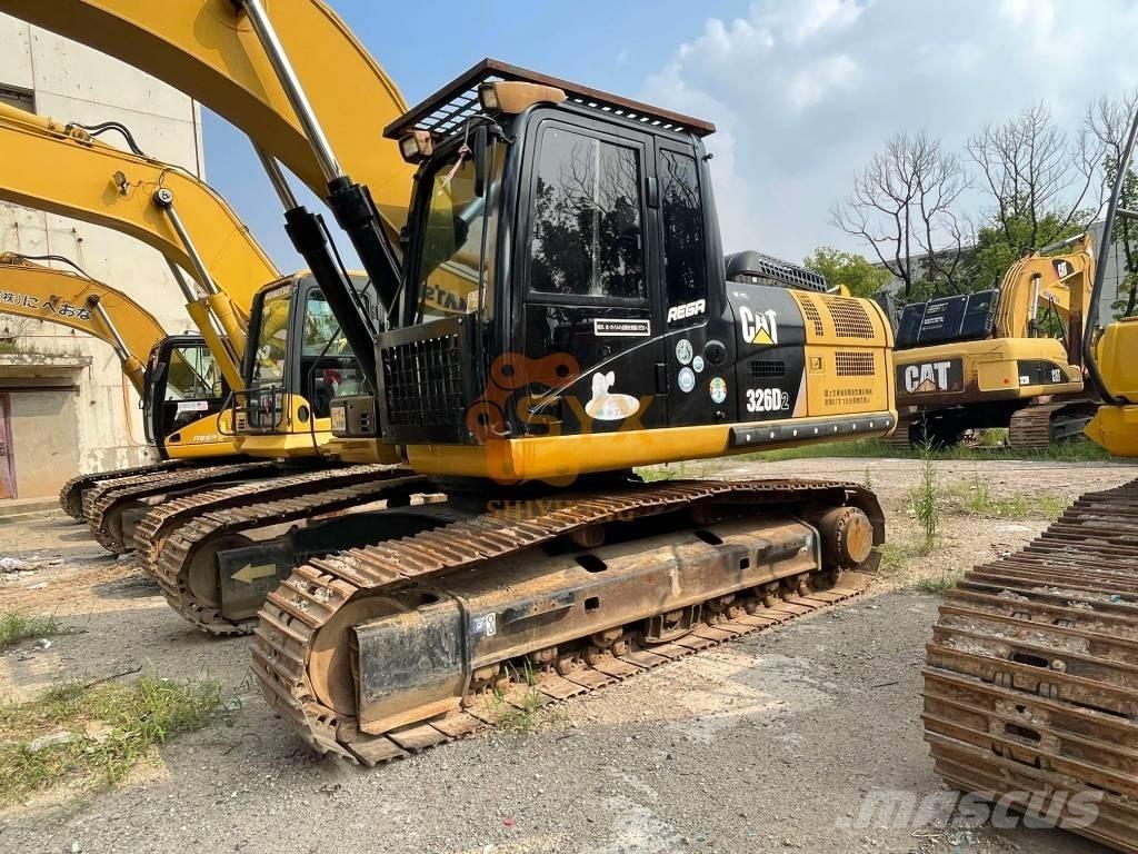 CAT 326 D2 Lánctalpas kotrók