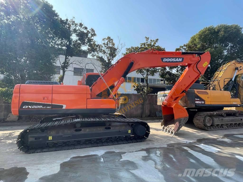 Doosan DX 225 LCA Lánctalpas kotrók