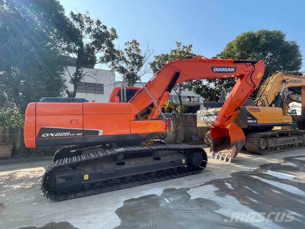 Doosan DX 225 LCA Lánctalpas kotrók