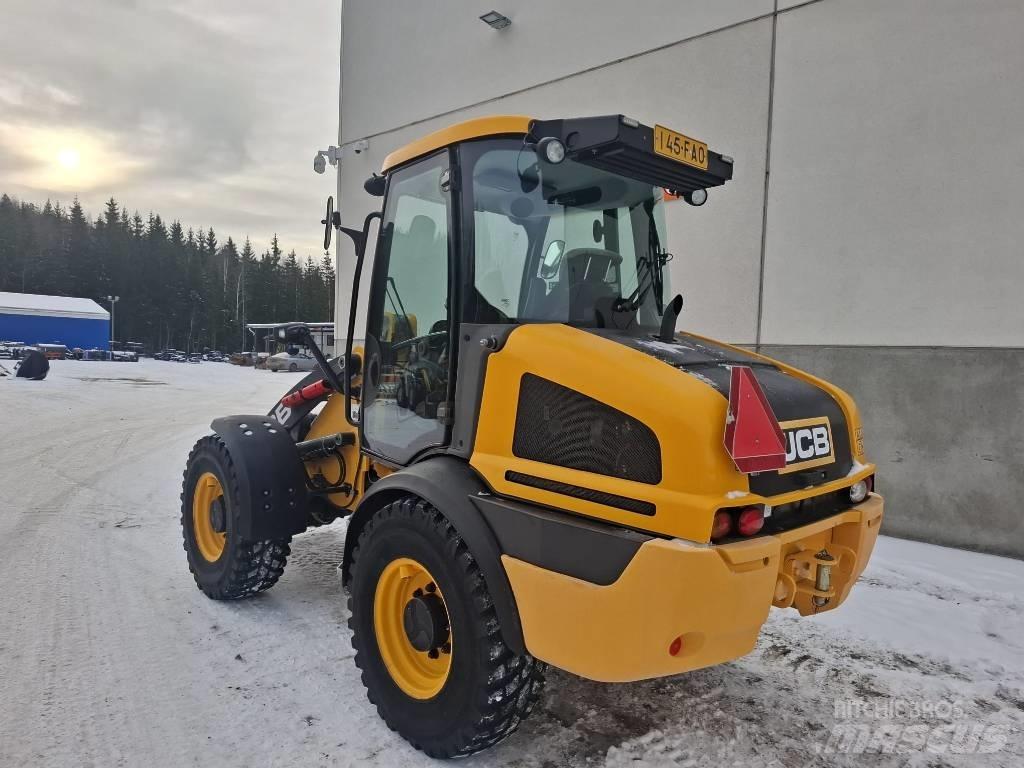 JCB 409 Gumikerekes homlokrakodók