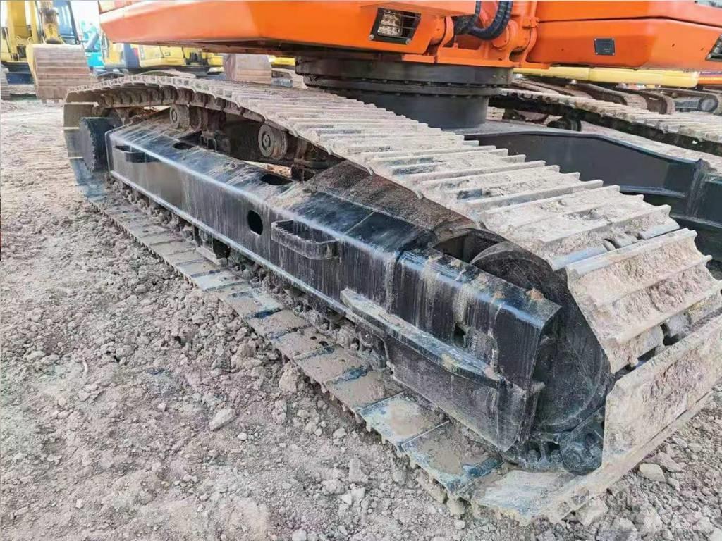 Doosan 225 Lánctalpas kotrók