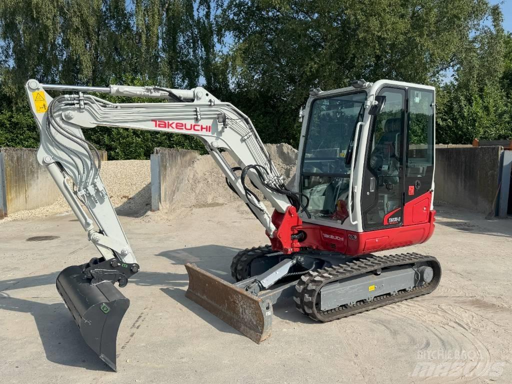 Takeuchi TB 235-2 Mini kotrók < 7t