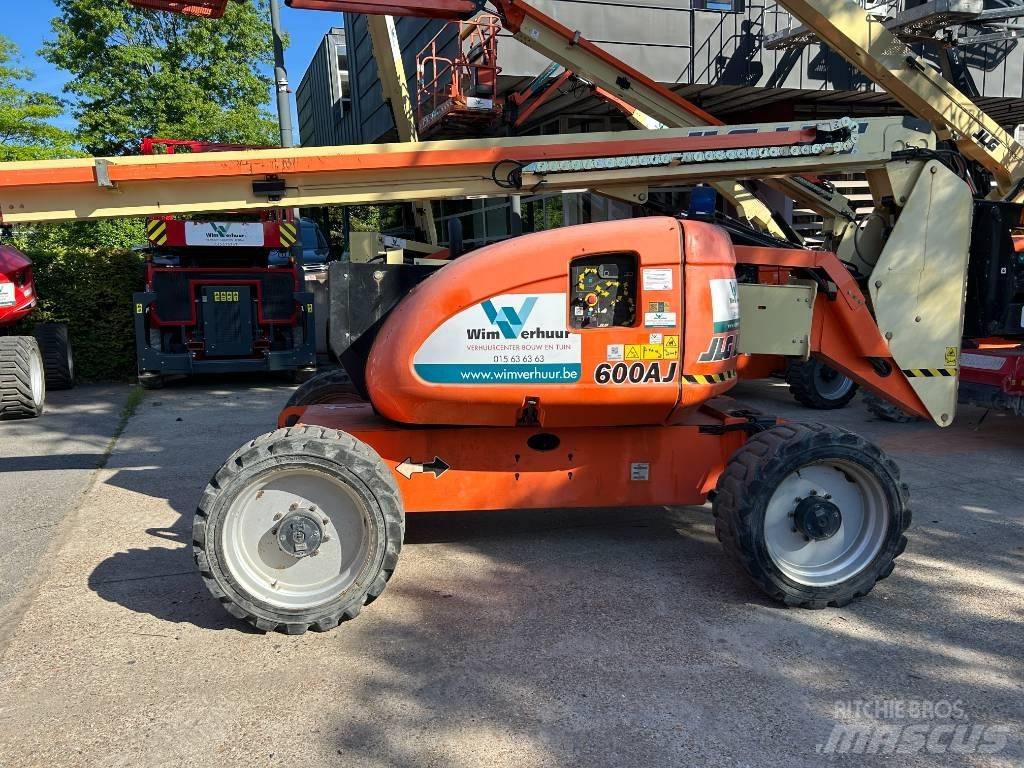 JLG 600 AJ Karos emelők