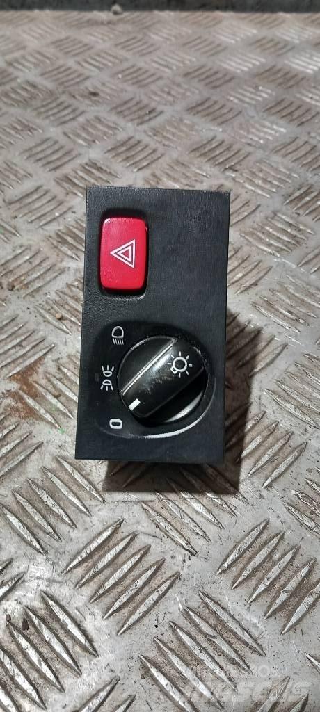 Scania R 440   1900317 Vezetőfülke és belső tartozékok