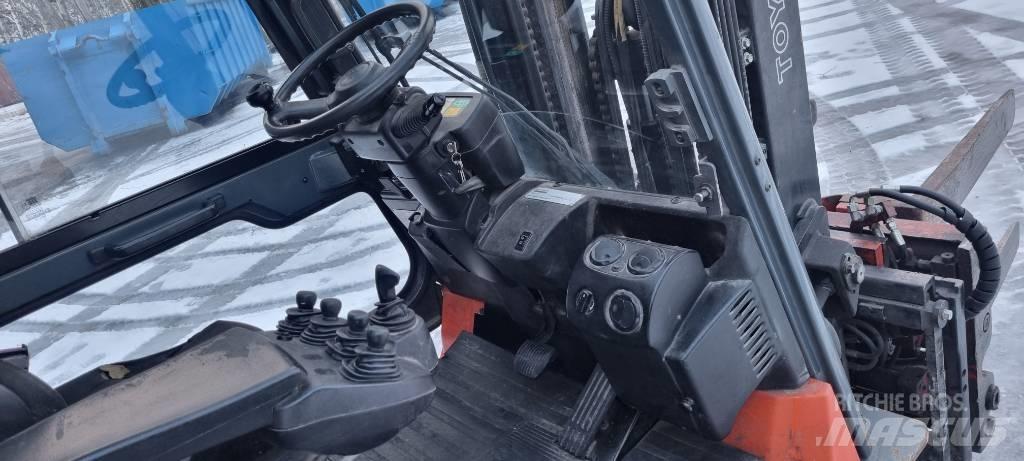 Toyota 7 FBMF 30 Elektromos targoncák