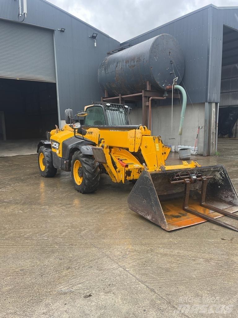 JCB 535 V 140 Teleszkópos rakodók