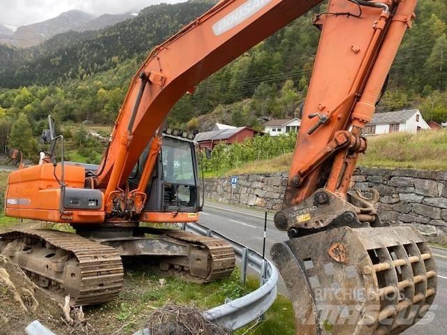 Doosan DX 225 LC-3 Lánctalpas kotrók