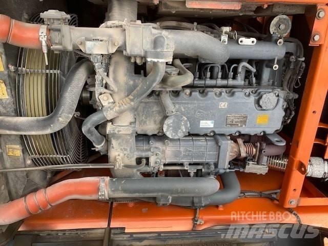 Doosan DX 225 LC-3 Lánctalpas kotrók