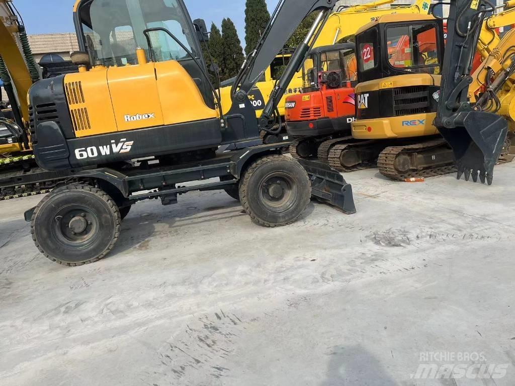 Hyundai R60W-9 Gumikerekes kotrók