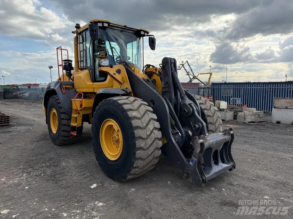 Volvo L 110 H Gumikerekes homlokrakodók