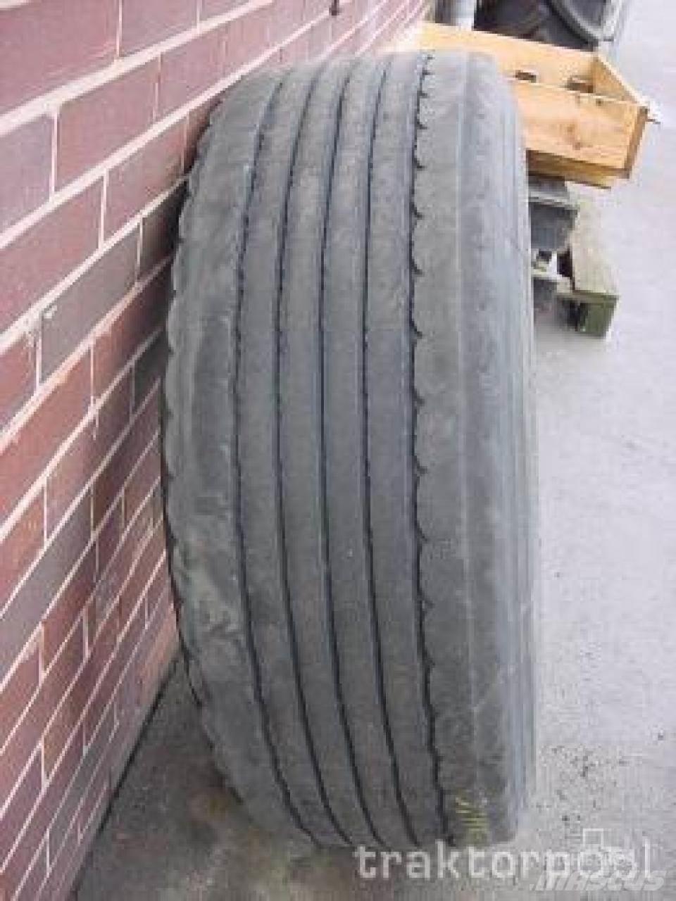  385/65 R 22,5 Gumiabroncsok, kerekek és felnik