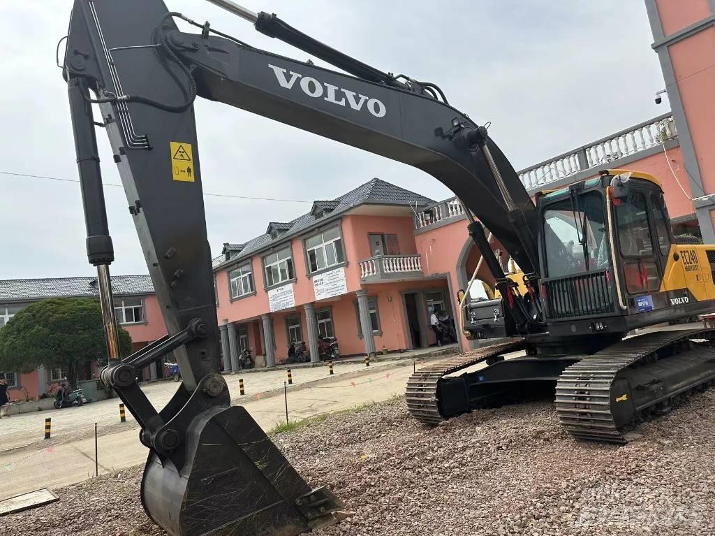 Volvo EC 240 Lánctalpas kotrók