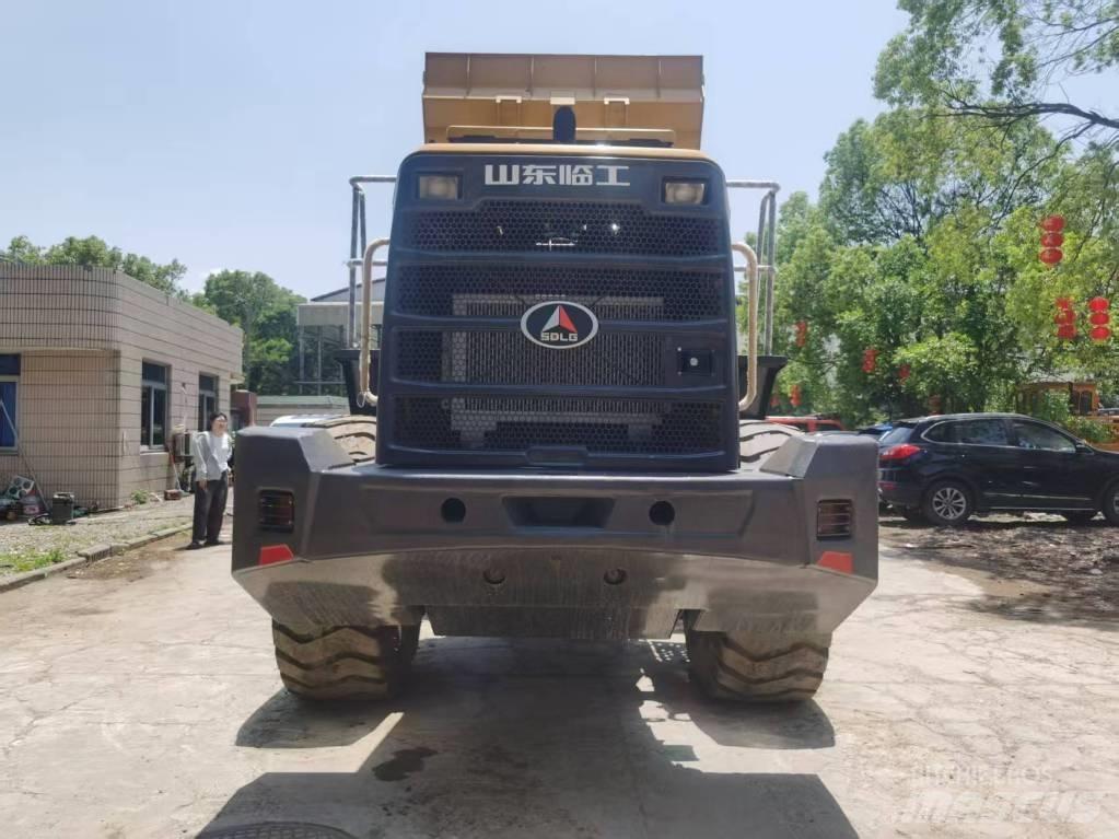 SDLG 958F Gumikerekes homlokrakodók