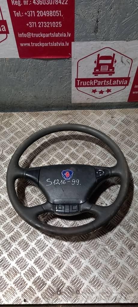 Scania R 440    1495393 Vezetőfülke és belső tartozékok