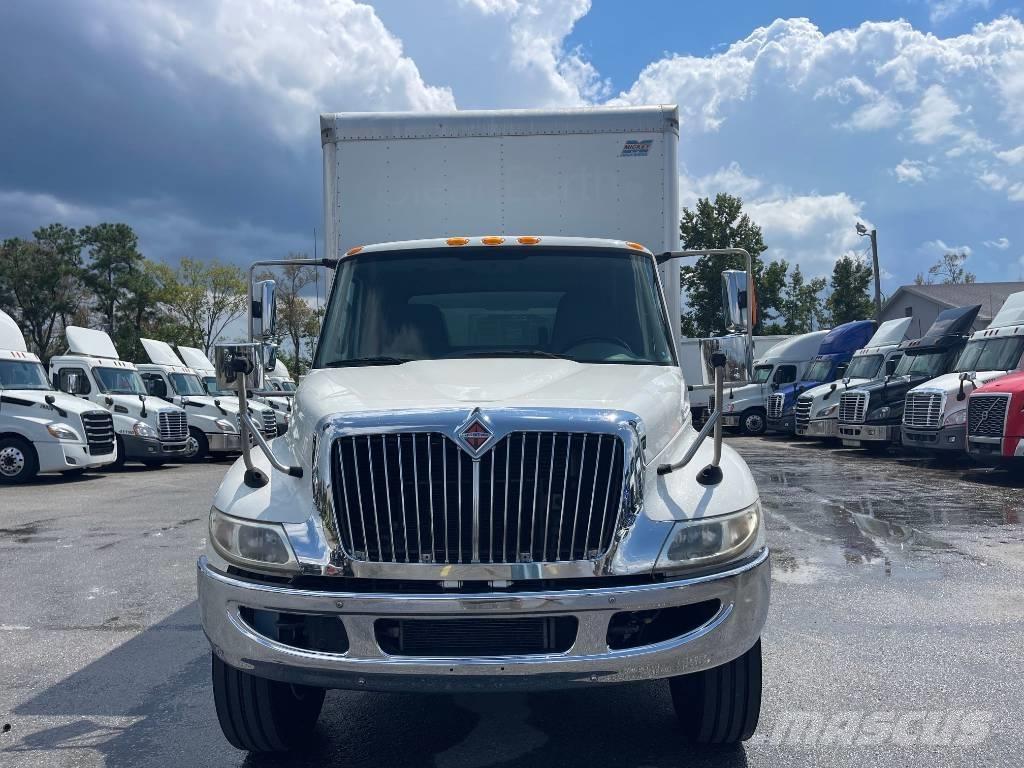 International 4300 Dobozos teherautók