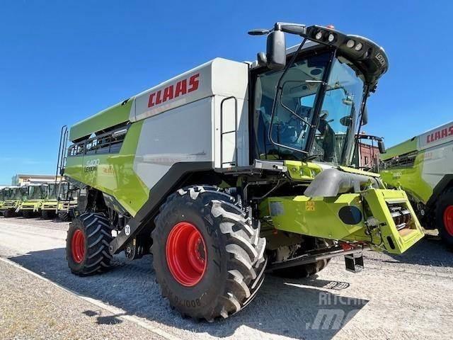 CLAAS LEXION 5400 Kombájnok