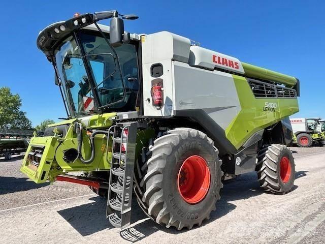 CLAAS LEXION 5400 Kombájnok