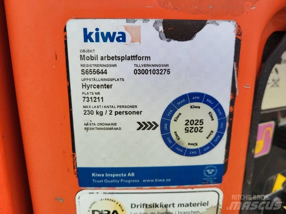 JLG E 300 AJP Karos emelők