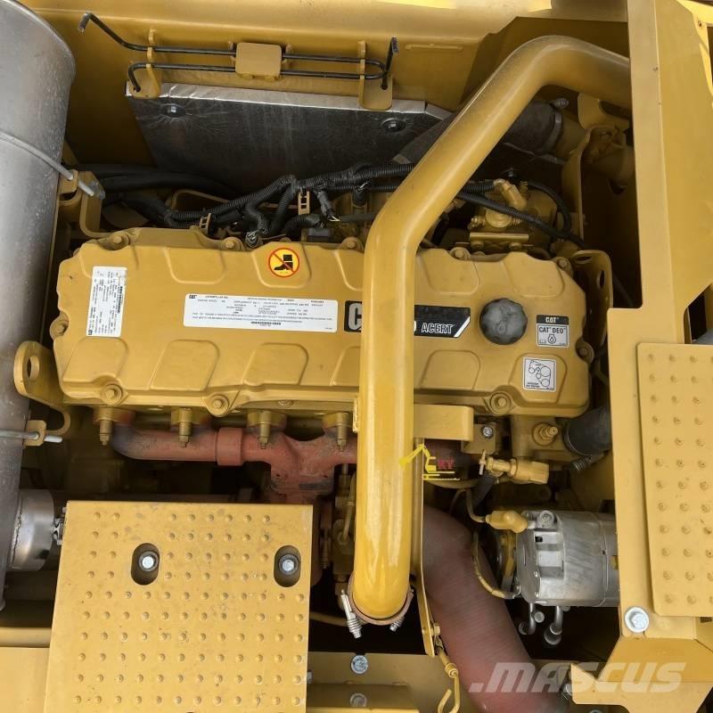 CAT 330D2L Lánctalpas kotrók