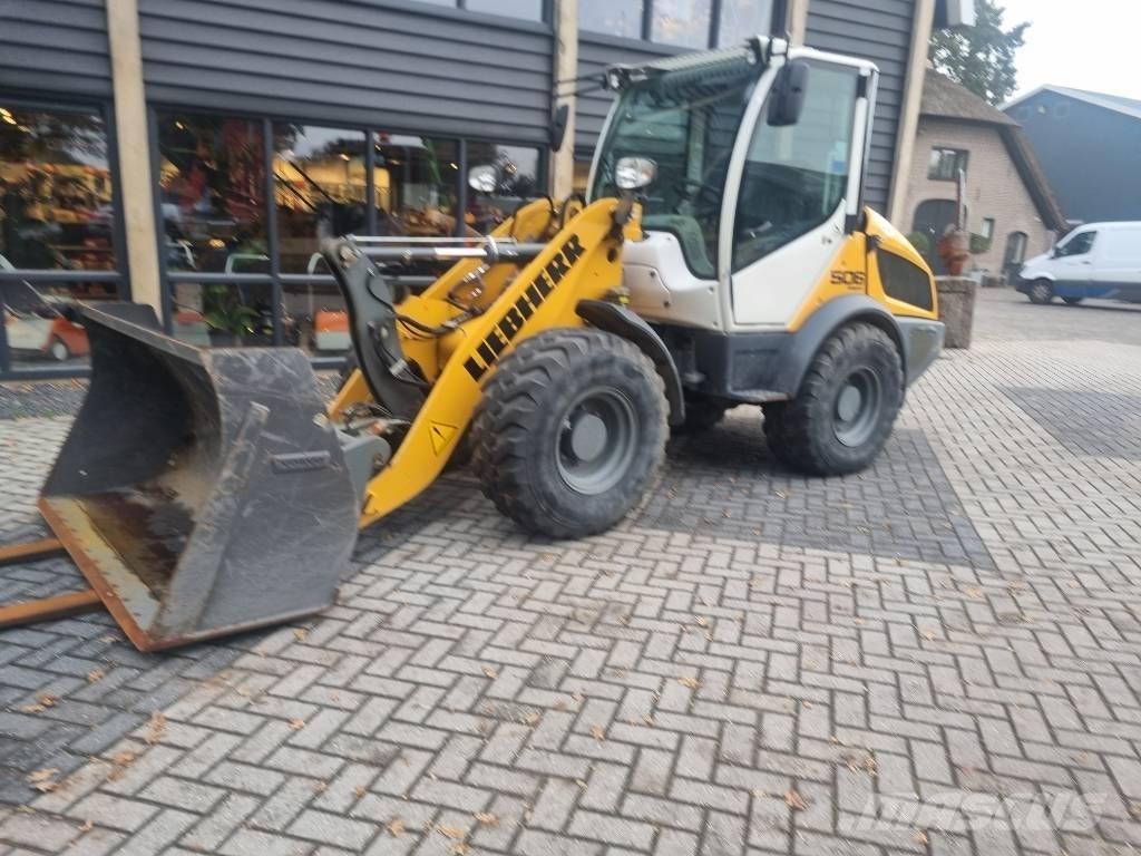 Liebherr l506c Gumikerekes homlokrakodók