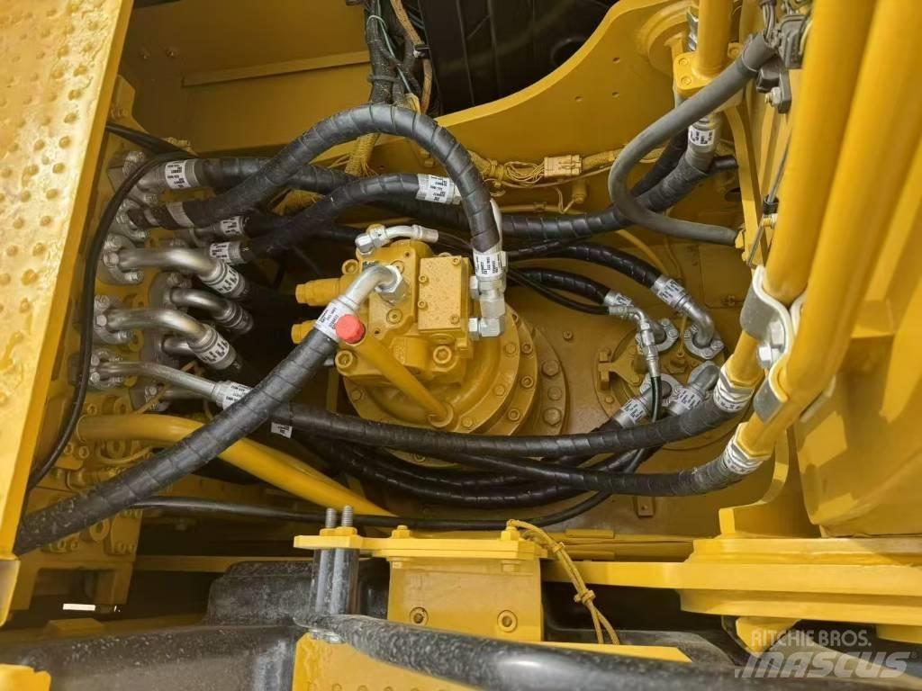 CAT 323GC Lánctalpas kotrók