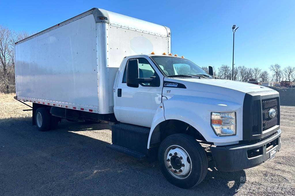 Ford F 650 Dobozos teherautók