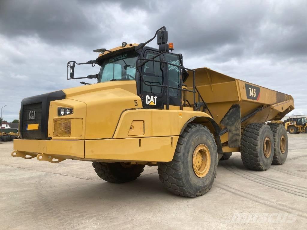 CAT 745 Csuklósdömperek