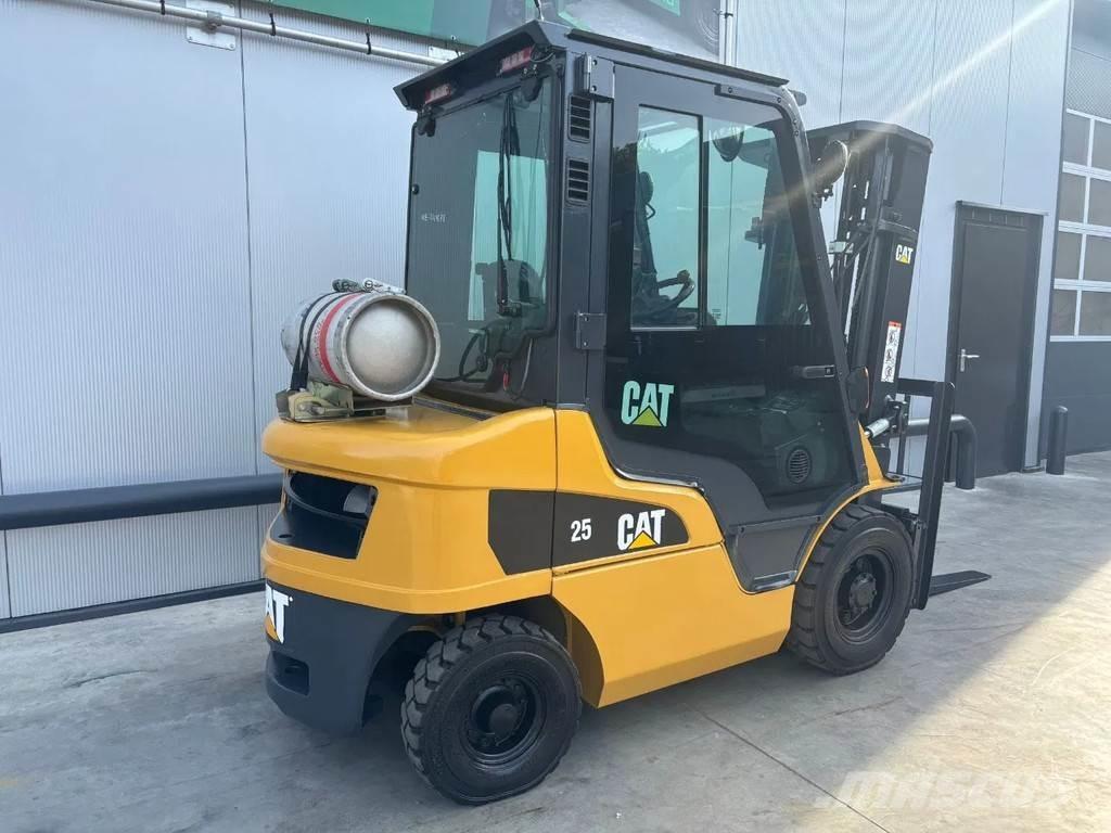CAT Heftruck GP25N Gázüzemű targoncák