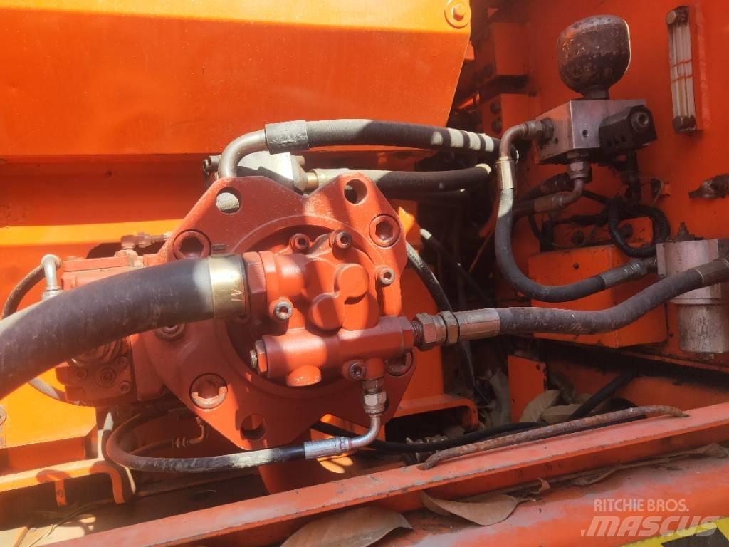 Doosan DH220LC-7 Lánctalpas kotrók
