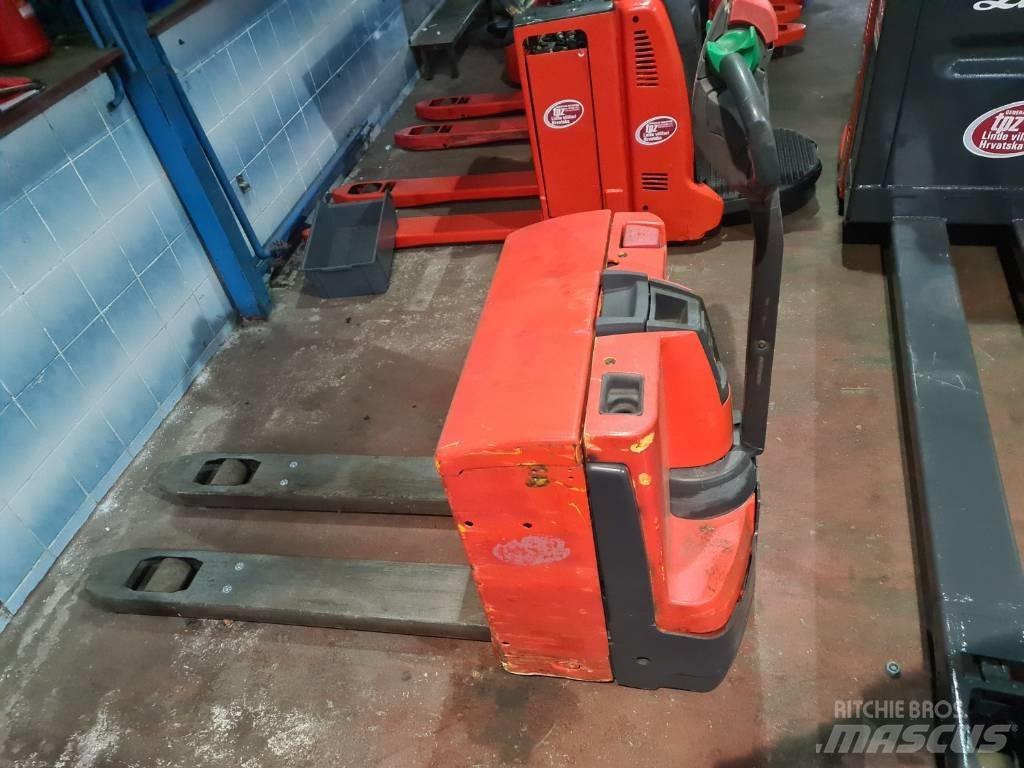 Jungheinrich EJE120 Alacsony emelőkocsi