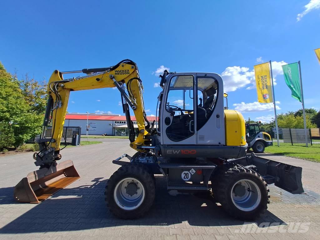 Wacker Neuson EW100 Gumikerekes kotrók