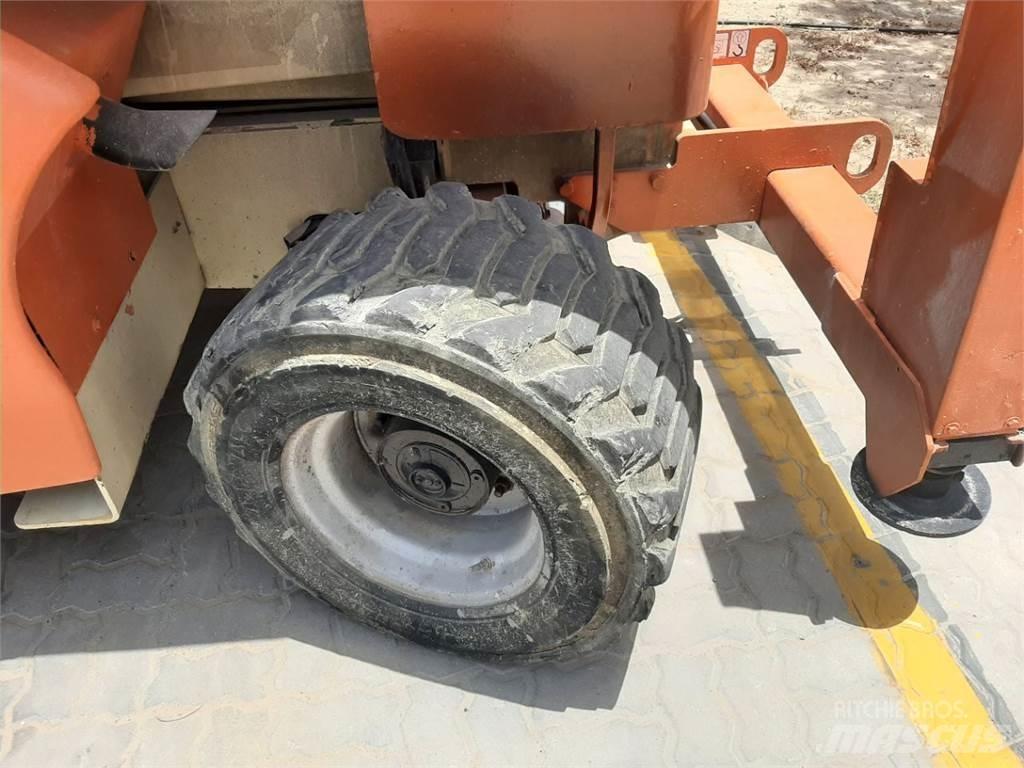 JLG 3394RT Ollós emelők