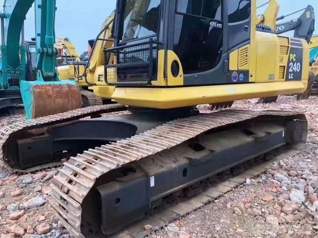 Komatsu PC 240 Lánctalpas kotrók