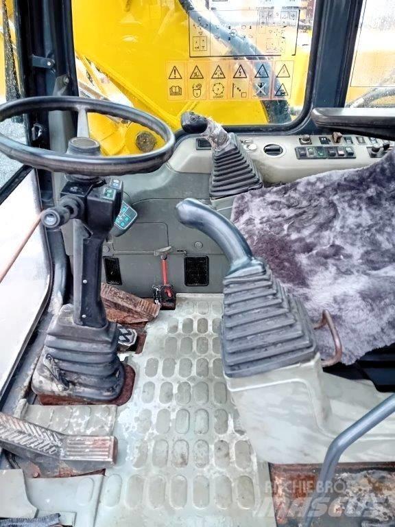 Komatsu PW 130ES-6K Gumikerekes kotrók