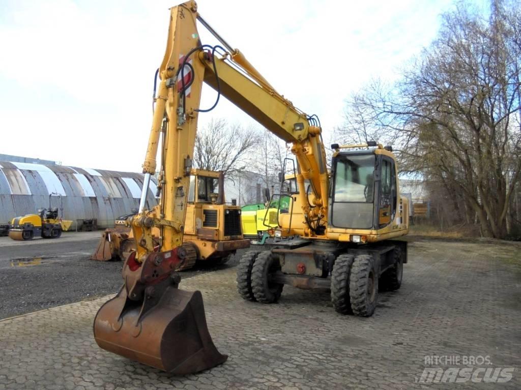 Komatsu PW 130ES-6K Gumikerekes kotrók