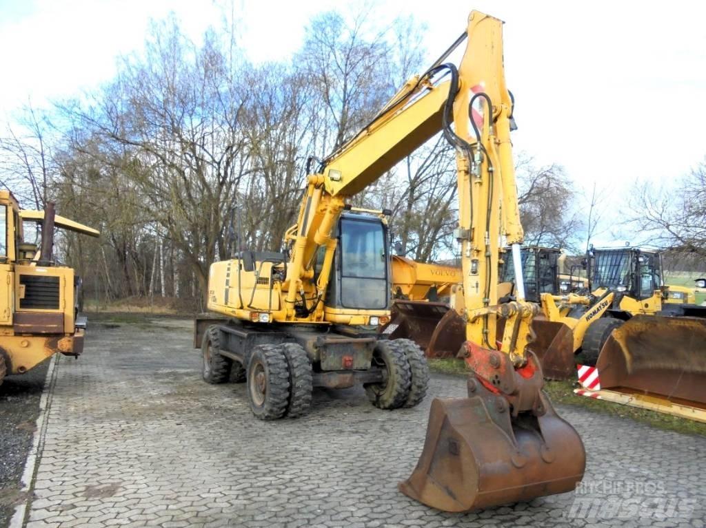 Komatsu PW 130ES-6K Gumikerekes kotrók