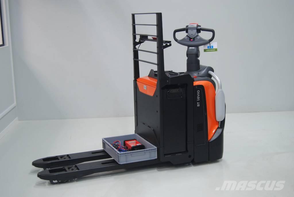 Toyota LPE250 Vezetőállásos alacsony emelőkocsi