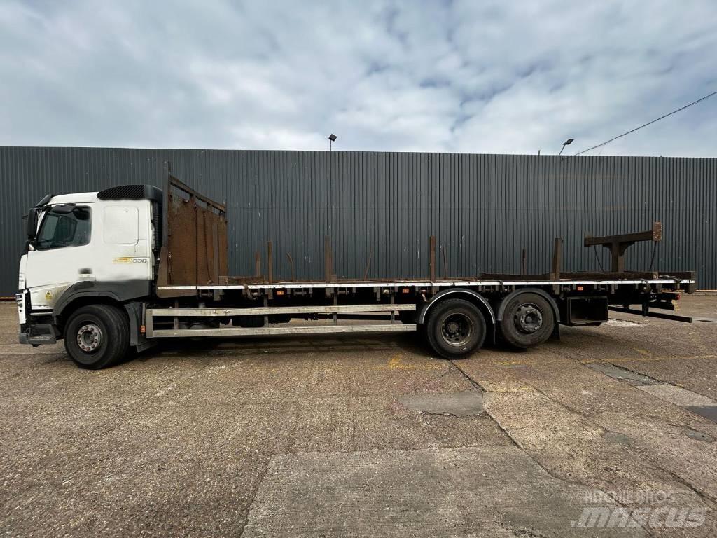 Volvo FM 330 Platós / Ponyvás teherautók
