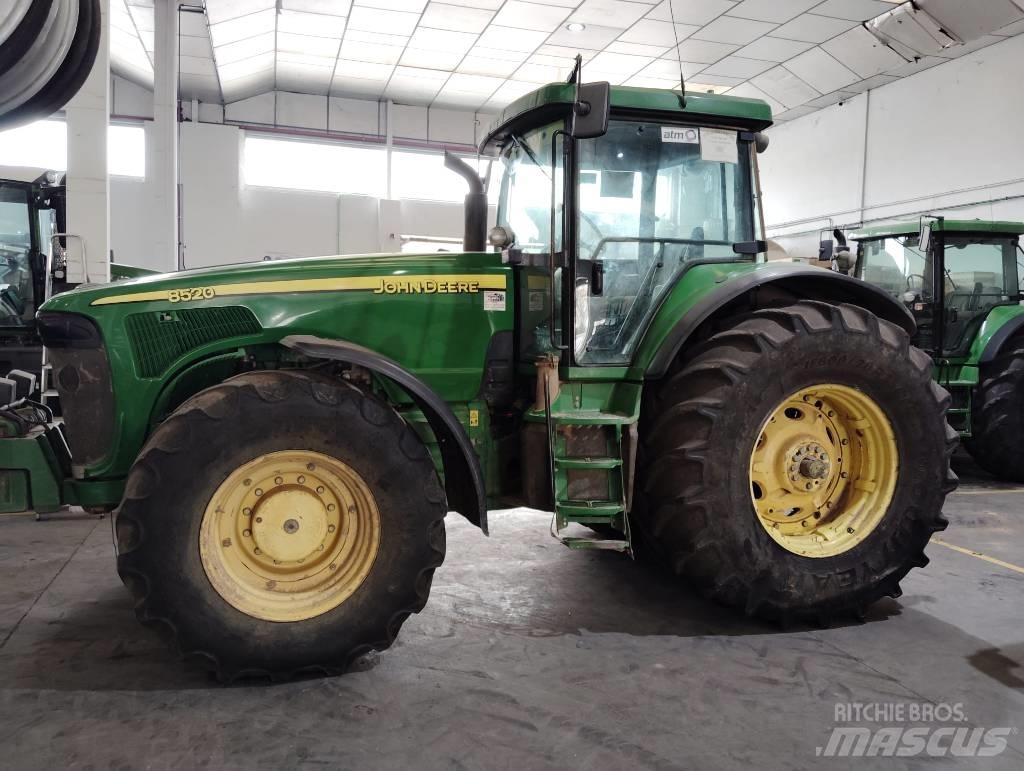 John Deere 8520 Traktorok